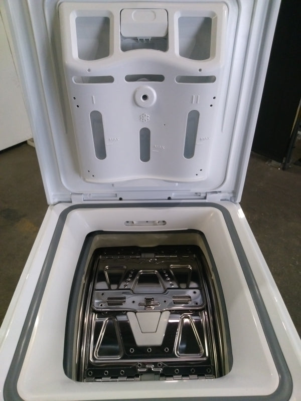 Lave-linge top reconditionné Thomson TOP8131 blanc, 8 kg, chargement par le dessus, vue 4