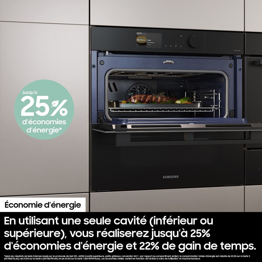 Four encastrable double cavité Samsung NV7B5675WAK en verre noir Bespoke, vue 3